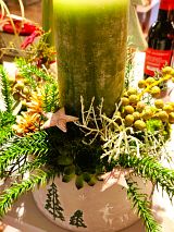 Adventsgesteck, rund, grüne Stumpenkerze