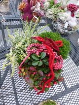 bepflanztes Herz mit Heide und Topfmyrte zum Totensonntag